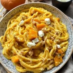 Einfache Kürbis Pesto mit Fetakäse - schnell gemacht