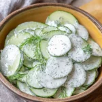 Gurkensalat mit Sahne & Dill - Omas einfaches Rezept