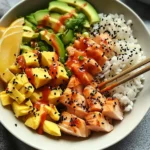 Poké Bowl mit Lachs Rezept - Gesund und einfach in der Zubereitung