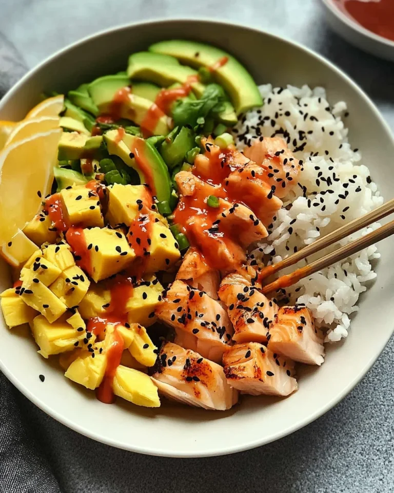 Poké Bowl mit Lachs Rezept - Gesund und einfach in der Zubereitung
