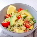 Quinoa-Salat mit Avocado