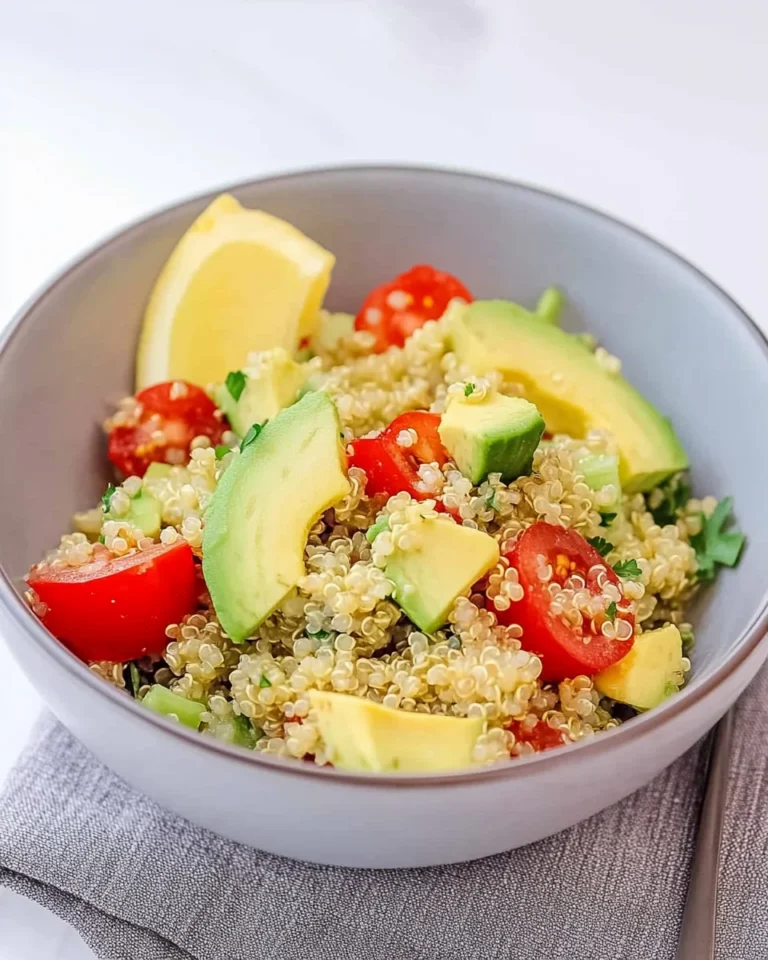 Quinoa-Salat mit Avocado