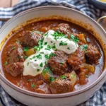 Rindergulasch Rezept mit RotTraubensaft - ganz zart wie von Oma